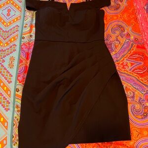 Chic Black Off-Shoulder Mini Dress